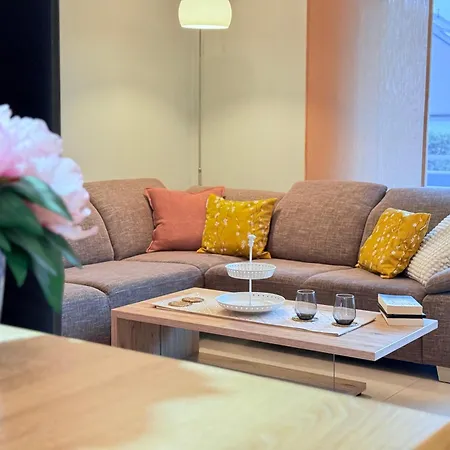 Apartment Modern Comfort 2 Bedroom W Balcony&parking-mam1 *