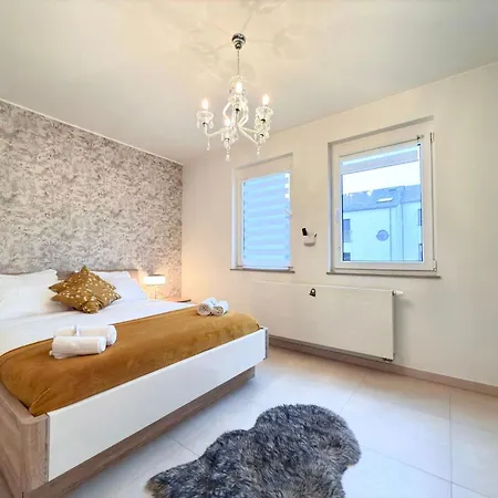 Modern Comfort 2 Bedroom W Balcony&parking-mam1