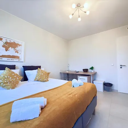Apartment Modern Comfort 2 Bedroom W Balcony&parking-mam1 *